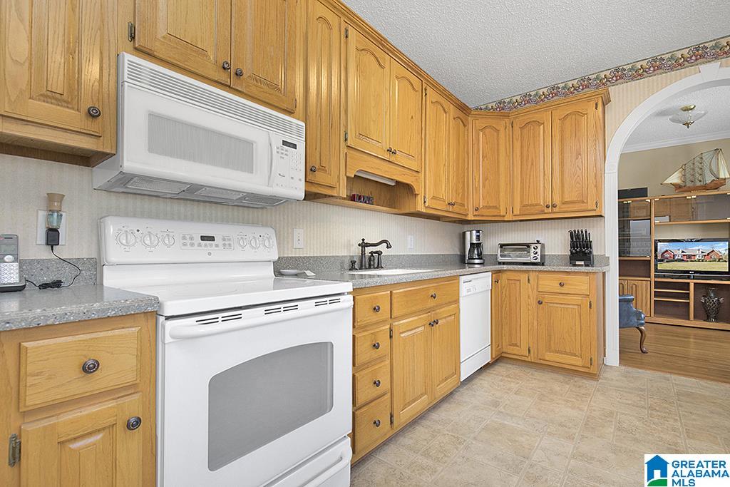 515 Myrick Road Warrior, AL 35180 - Photo 10 of 20