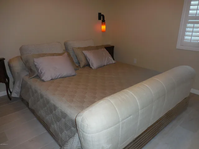 $3,500 | 829 1st Street South, Unit 3E, Jacksonville Beach, FL 32250