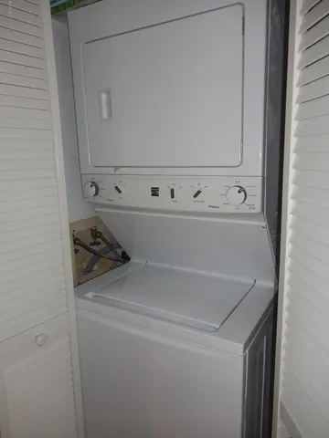 $3,500 | 829 1st Street South, Unit 3E, Jacksonville Beach, FL 32250