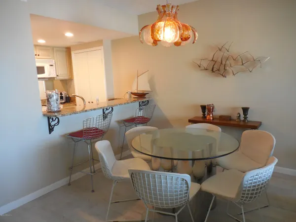 $3,500 | 829 1st Street South, Unit 3E, Jacksonville Beach, FL 32250