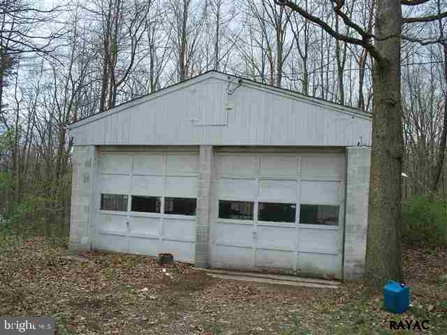 825 Buck Road Dover, PA 17315 - Photo 7 of 15 Gallery Image 7