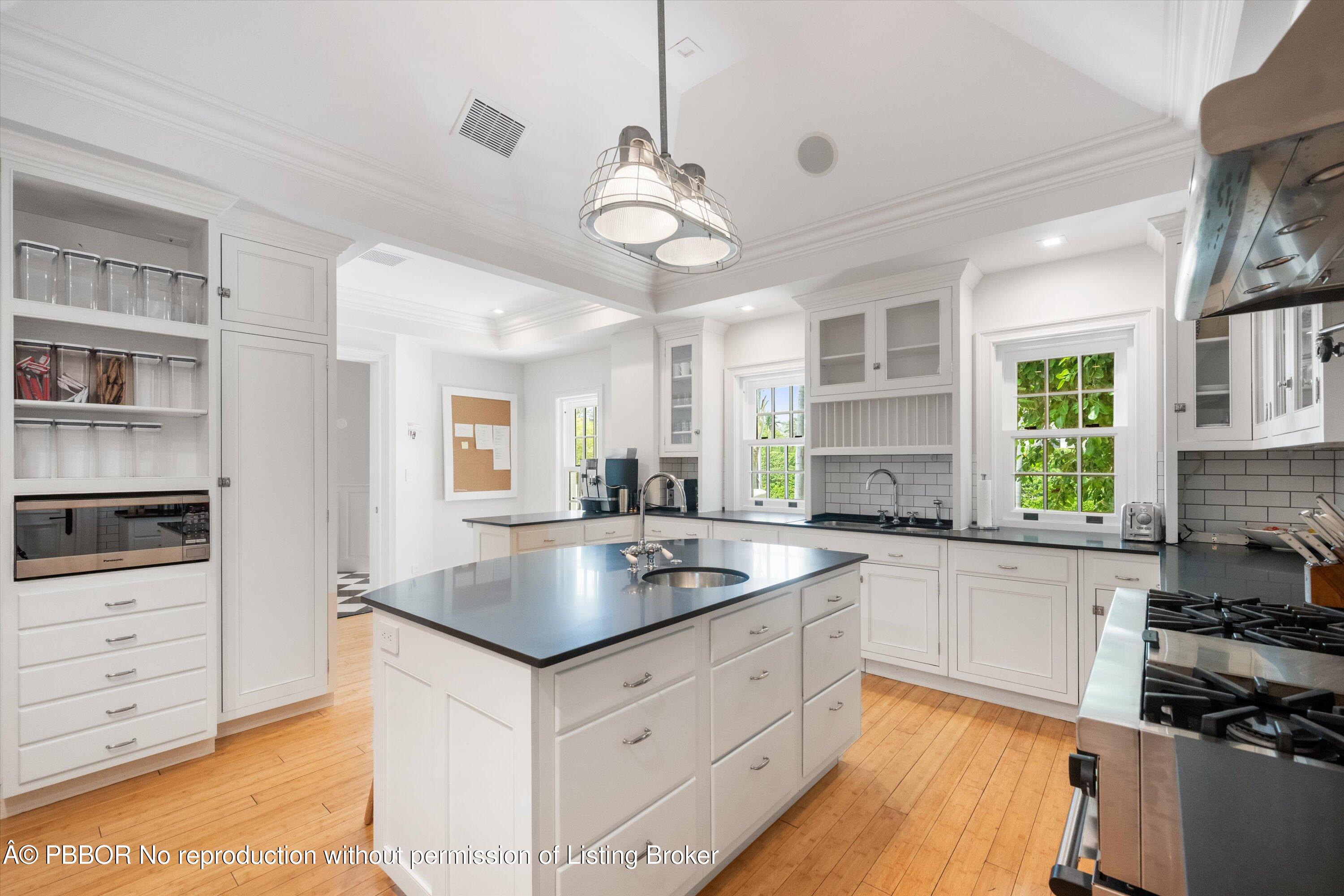 750 South County Road Palm Beach, FL 33480 - Photo 11 of 32 Kitchen