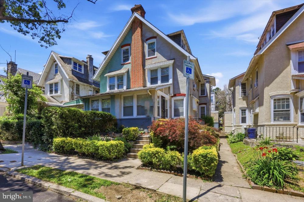 6113 Nassau Road Philadelphia, PA 19151 - Photo 1 of 22 Gallery Image 1