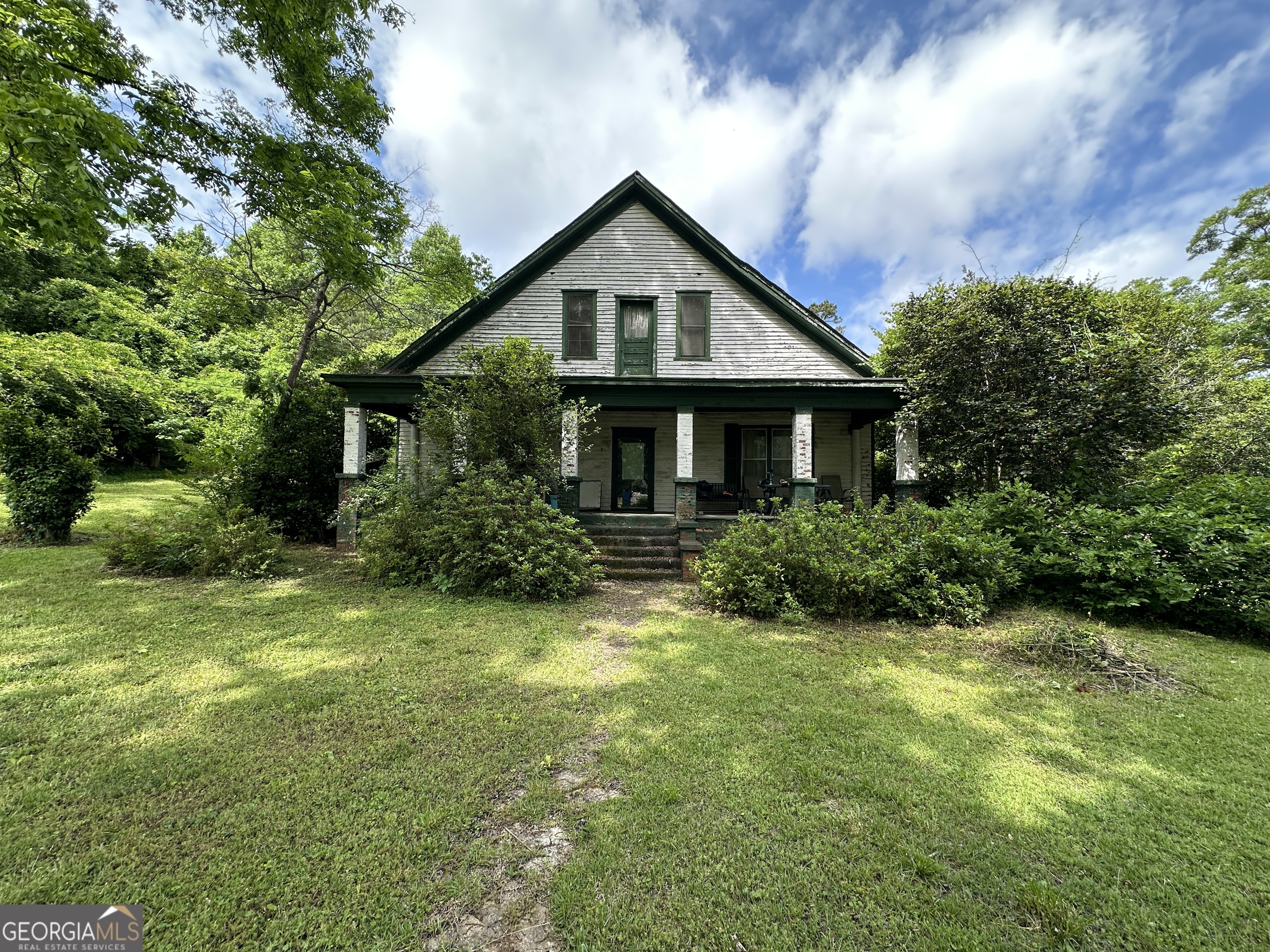 1800 Whitesville Road LaGrange, GA 30240 - Photo 2 of 10 a front view of house with yard and green space
