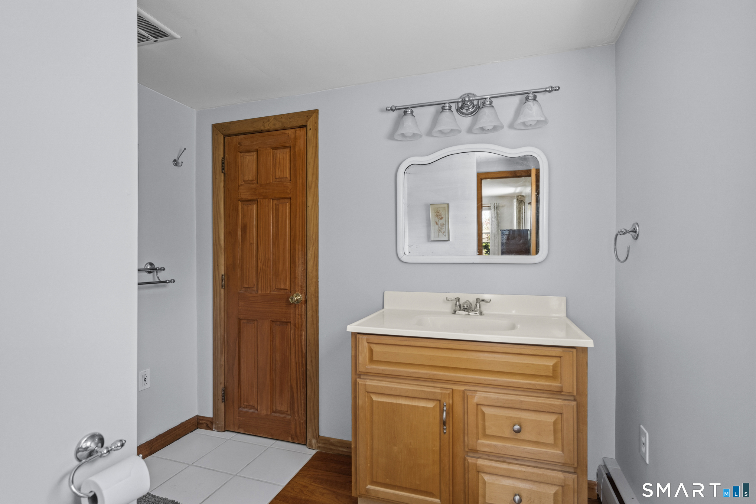 1309 Flanders Road Groton, CT 06355 - Photo 12 of 40