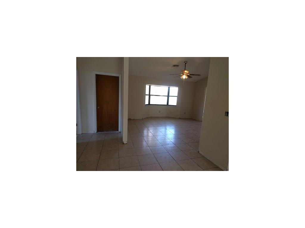 221 Del Monte Road Sebastian, FL 32958 - Photo 6 of 8 Gallery Image 6