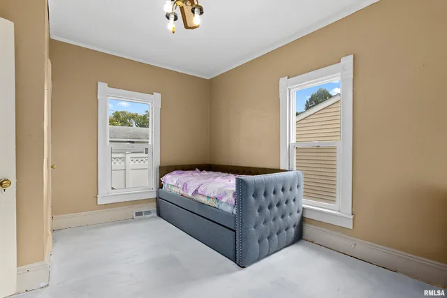 $144,500 | 225 4th Street, Lincoln, IL 62656