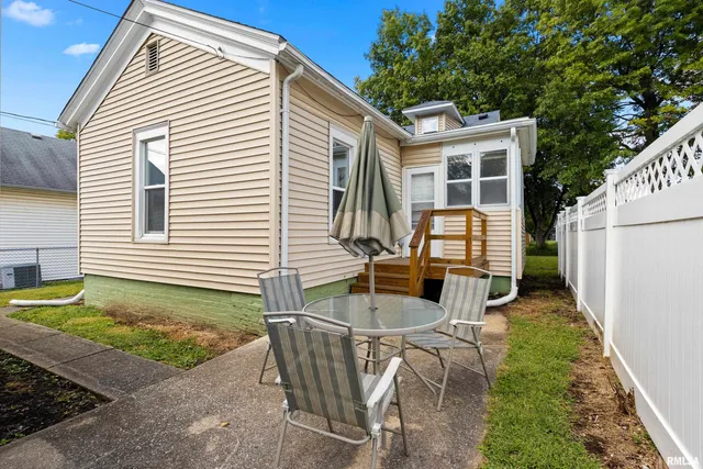 $144,500 | 225 4th Street, Lincoln, IL 62656