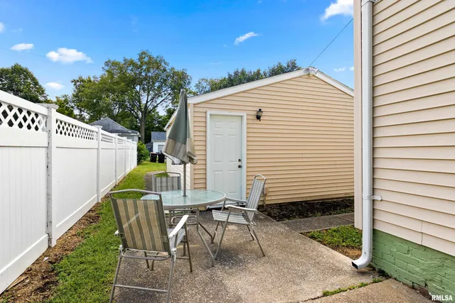 $144,500 | 225 4th Street, Lincoln, IL 62656