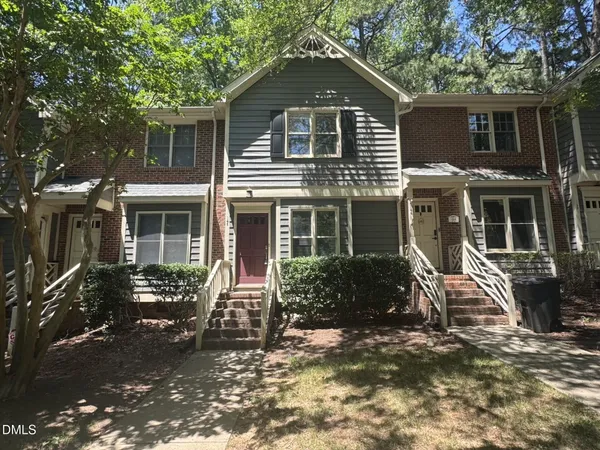 $1,450 | 146 Winners Circle, Cary, NC 27511