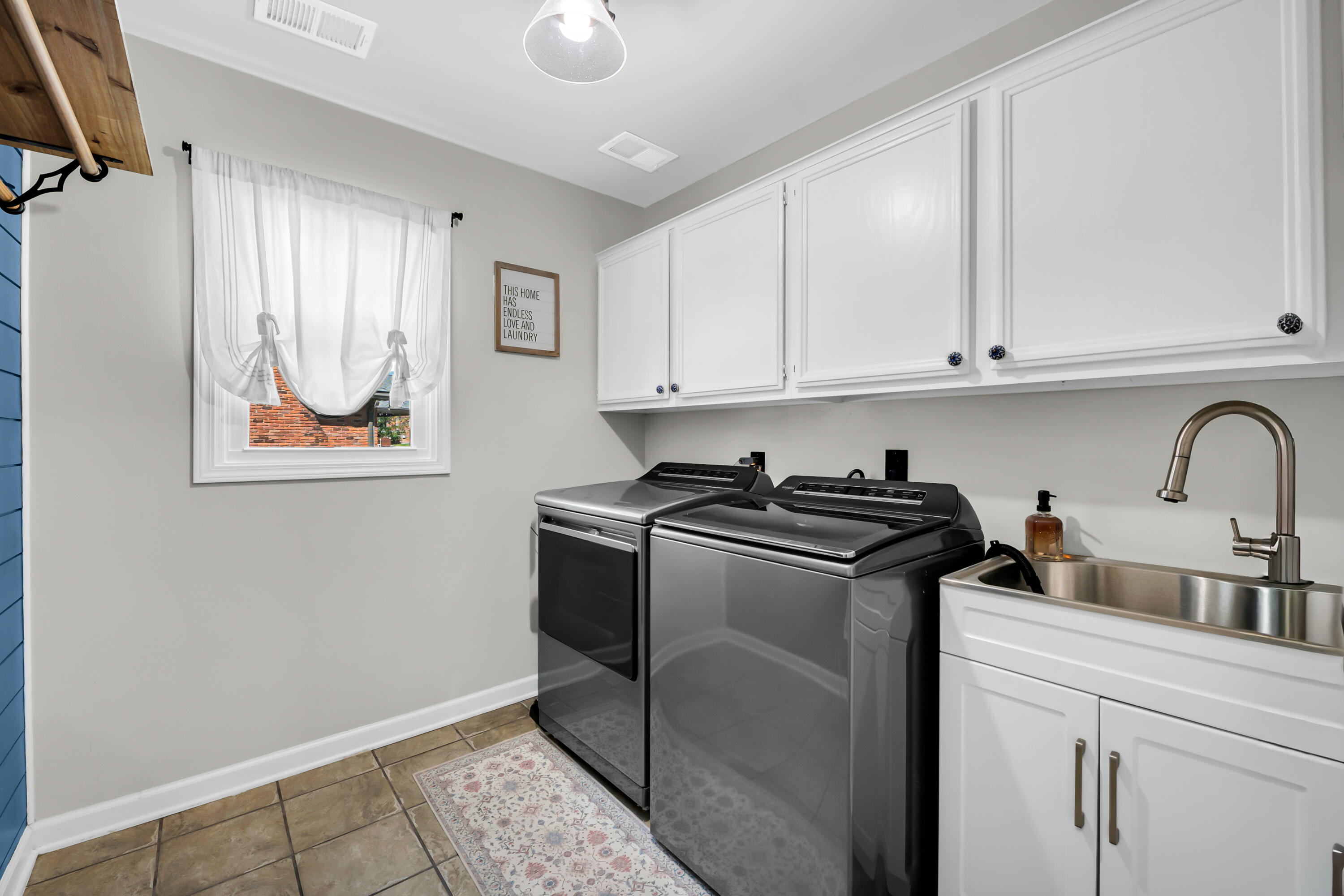 3394 Edmunton Drive Rochester Hills, MI 48306 - Photo 14 of 69 14 - Laundry