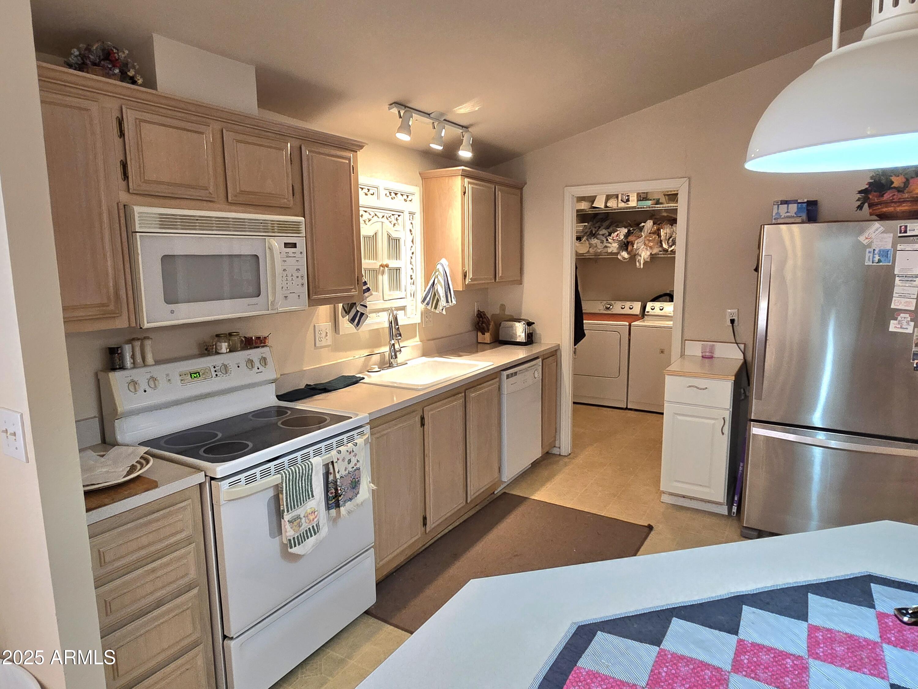 2101 South Meridian Road, Unit 39 Apache Junction, AZ 85120 - Photo 8 of 49 20250119_103148