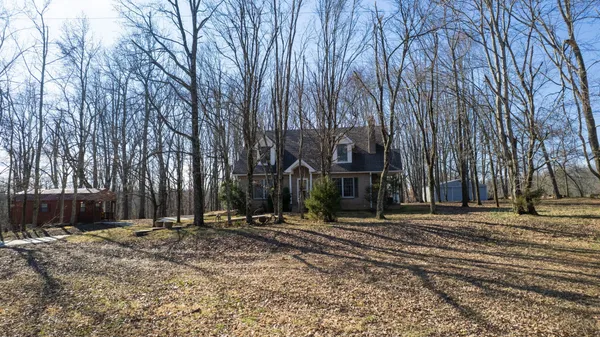 $650,000 | 3883 Dobbins Pike, Portland, TN 37148