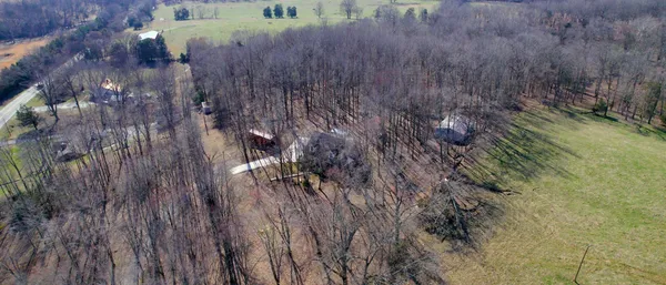 $650,000 | 3883 Dobbins Pike, Portland, TN 37148
