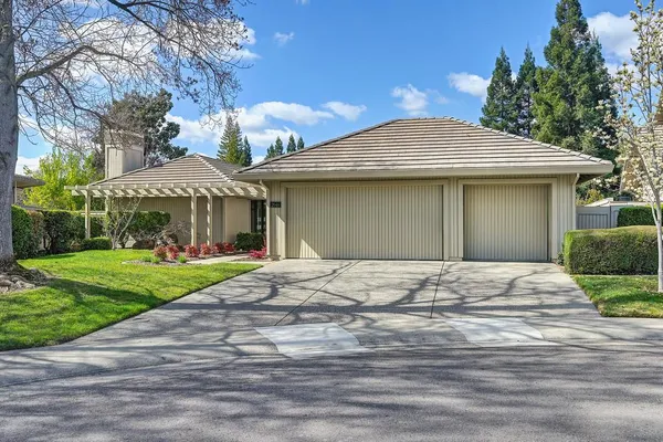 $820,000 | 2046 Texas Bar Court, Gold River, CA 95670