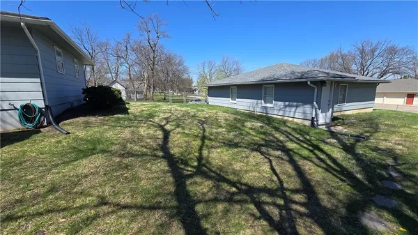 $320,000 | 612 North Cedar Street, Cameron, MO 64429