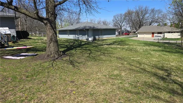 $320,000 | 612 North Cedar Street, Cameron, MO 64429