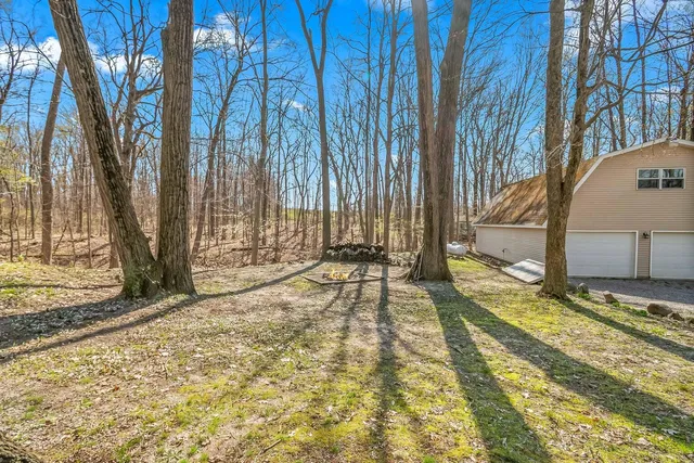 $99,000 | 3549 Majestic Court, Hillsdale, MI 49242