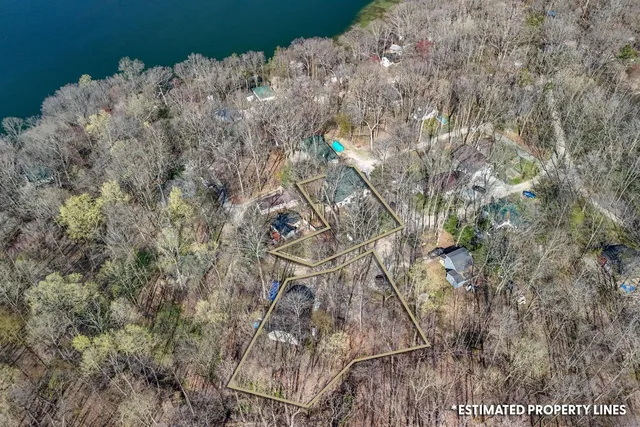 $99,000 | 3549 Majestic Court, Hillsdale, MI 49242