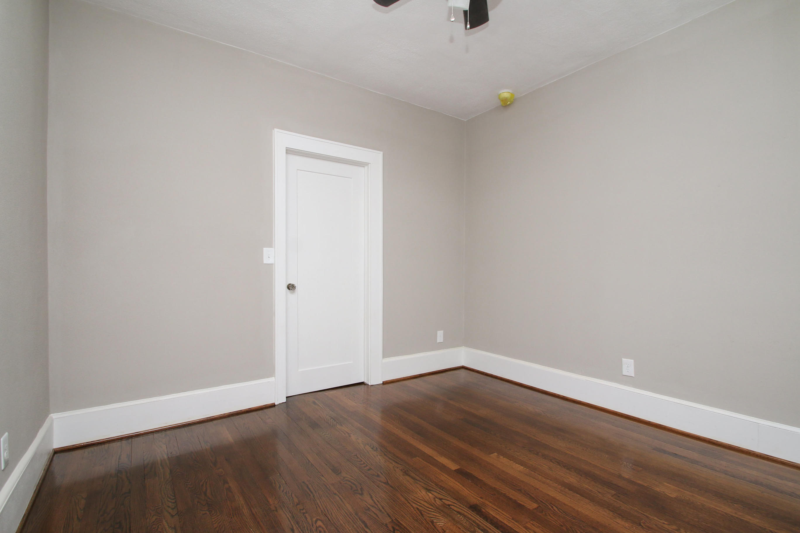 1952 Grandin Road Southwest Roanoke, VA 24015 - Photo 62 of 92 img_8631