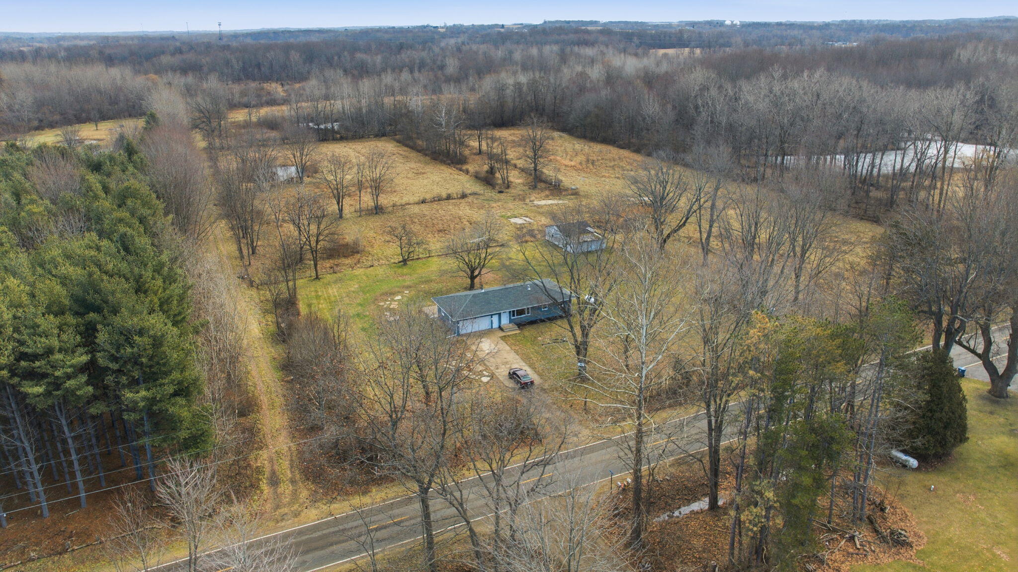 63041 70th Street Watervliet, MI 49098 - Photo 3 of 33 31-web-or-mls-002 (1)