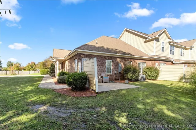 a view of a house with entertaining space