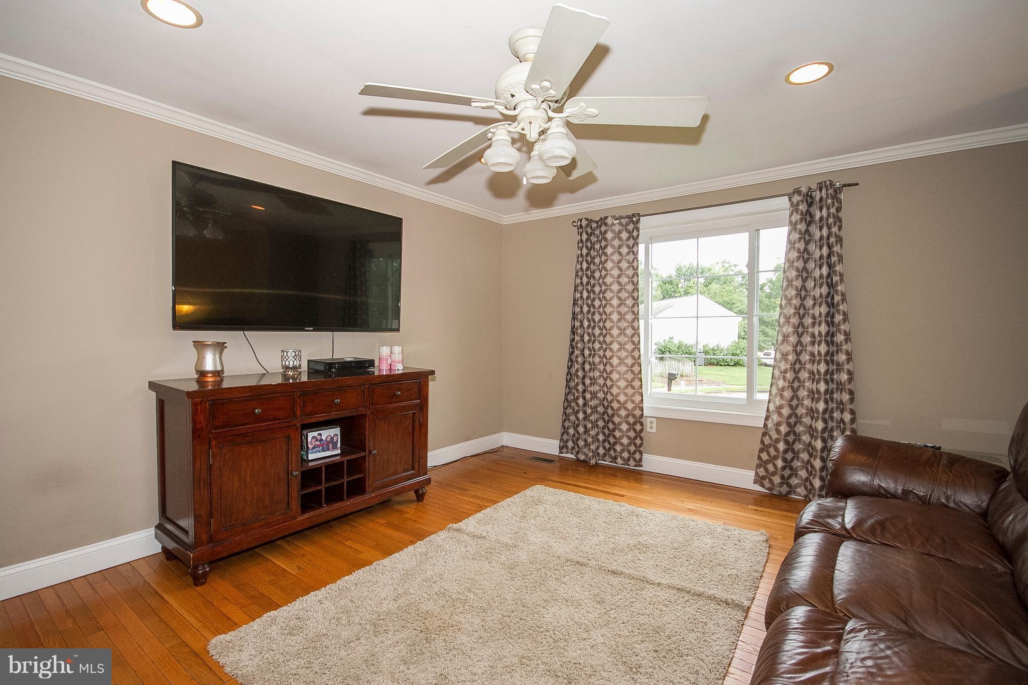 4547 Ambermill Road Baltimore, MD 21236 - Photo 2 of 30 Living room with large window