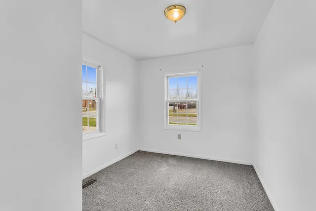 $85,000 | 230 West Prospect Street, Jackson, MI 49203