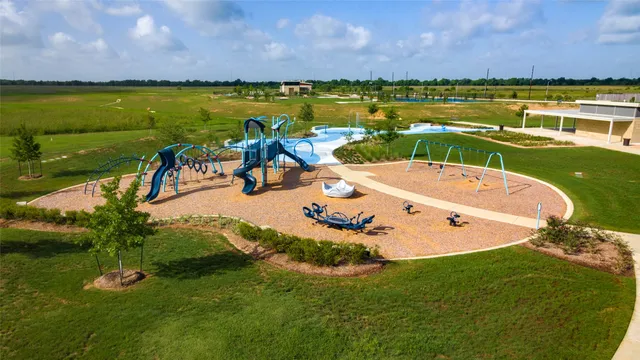 a view of a tennis court