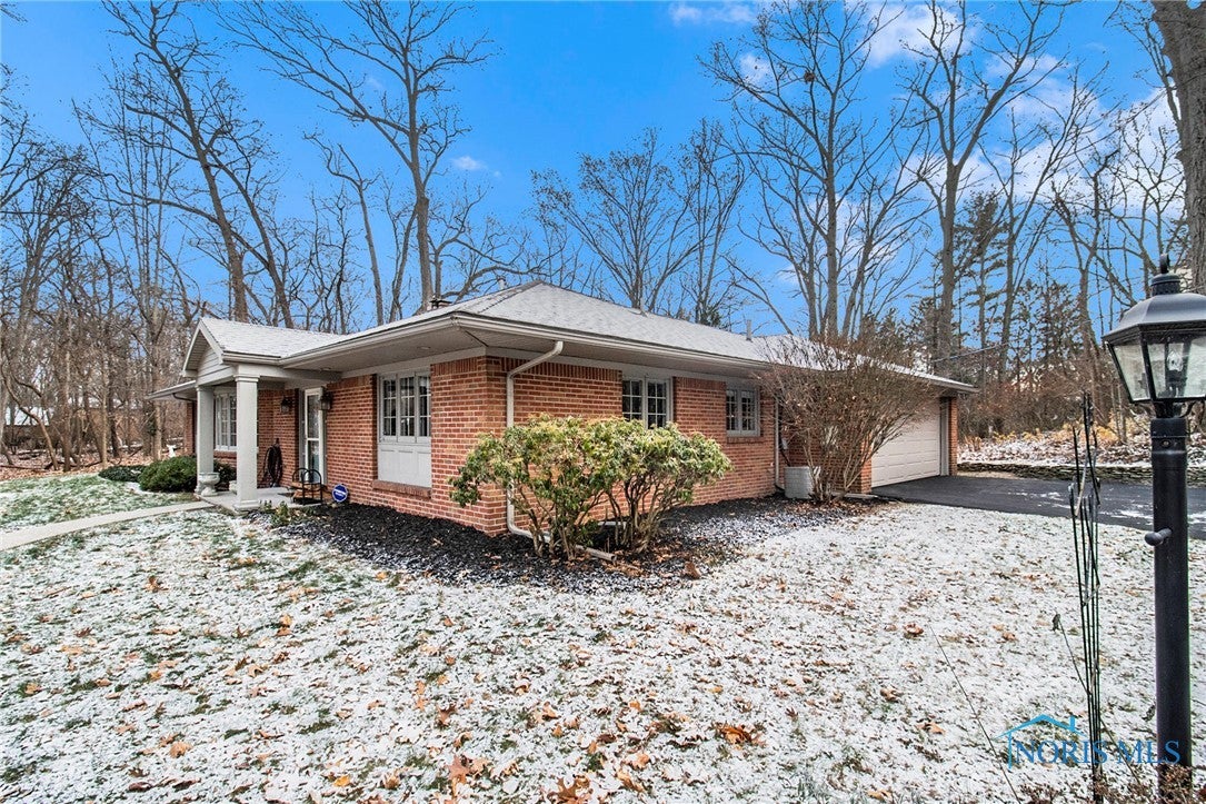 5610 Flanders Road Toledo, OH 43623 - Photo 4 of 35 Gallery Image 4