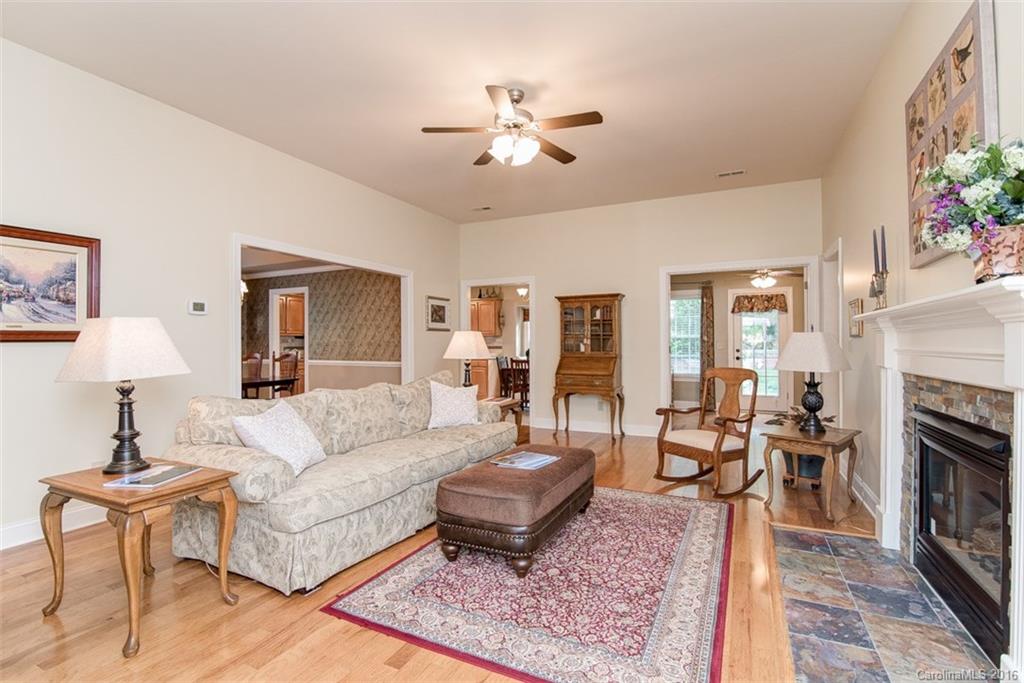 184 Zimmerman Drive Fort Mill, SC 29708 - Photo 2 of 24 Gallery Image 2