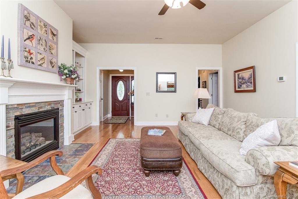 184 Zimmerman Drive Fort Mill, SC 29708 - Photo 4 of 24 Gallery Image 4