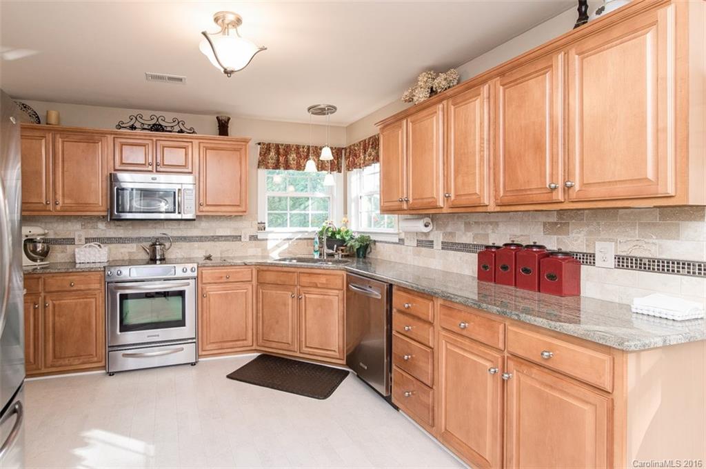 184 Zimmerman Drive Fort Mill, SC 29708 - Photo 8 of 24 Gallery Image 8