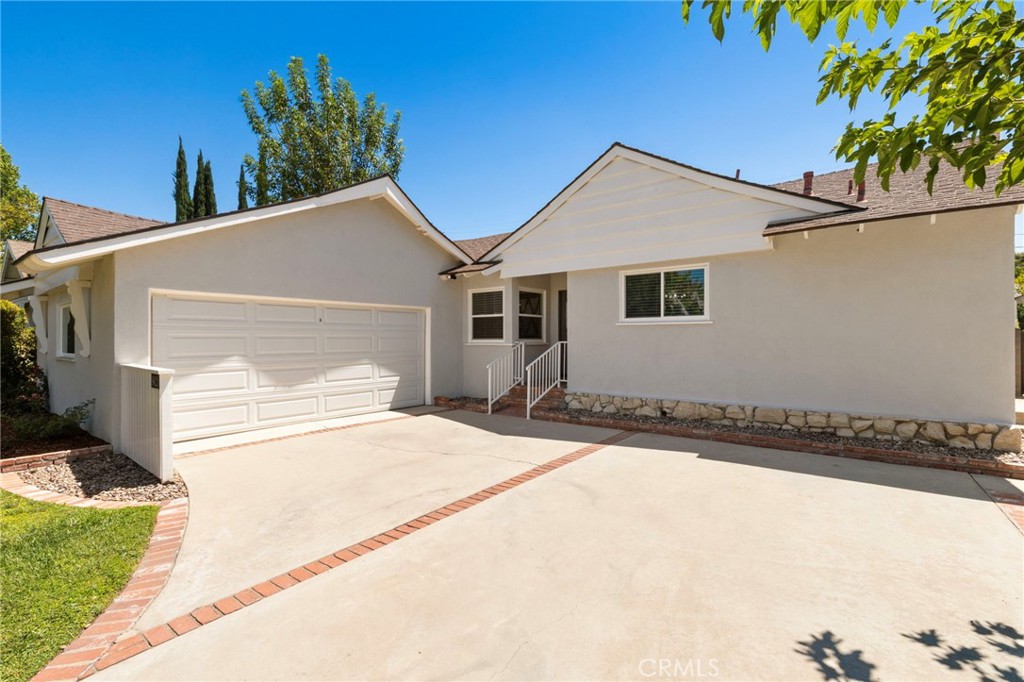 9412 Rhea Avenue Northridge, CA 91324 - Photo 2 of 24