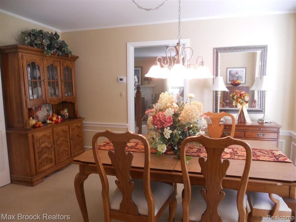 3875 Cumberland Road Berkley, MI 48072 - Photo 10 of 36 Custom Touches Thru-Out