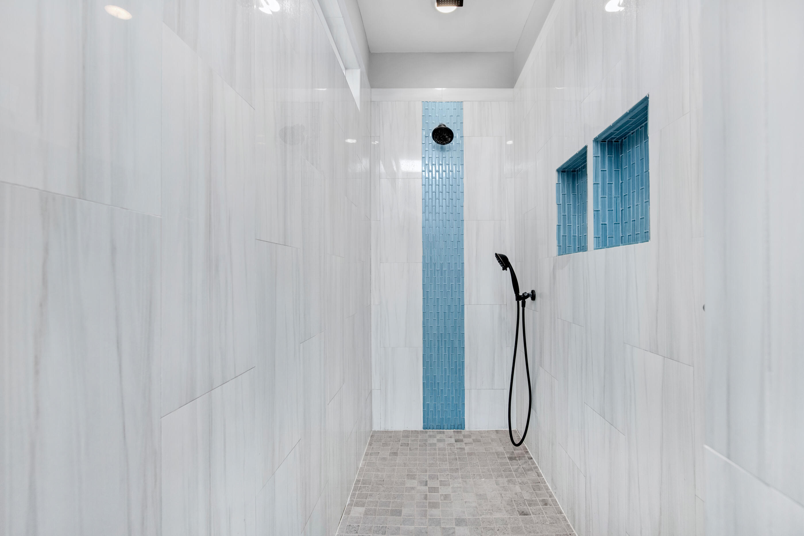 342 Eastern Street Freeport, FL 32439 - Photo 39 of 76 tiled surround large walk-in shower