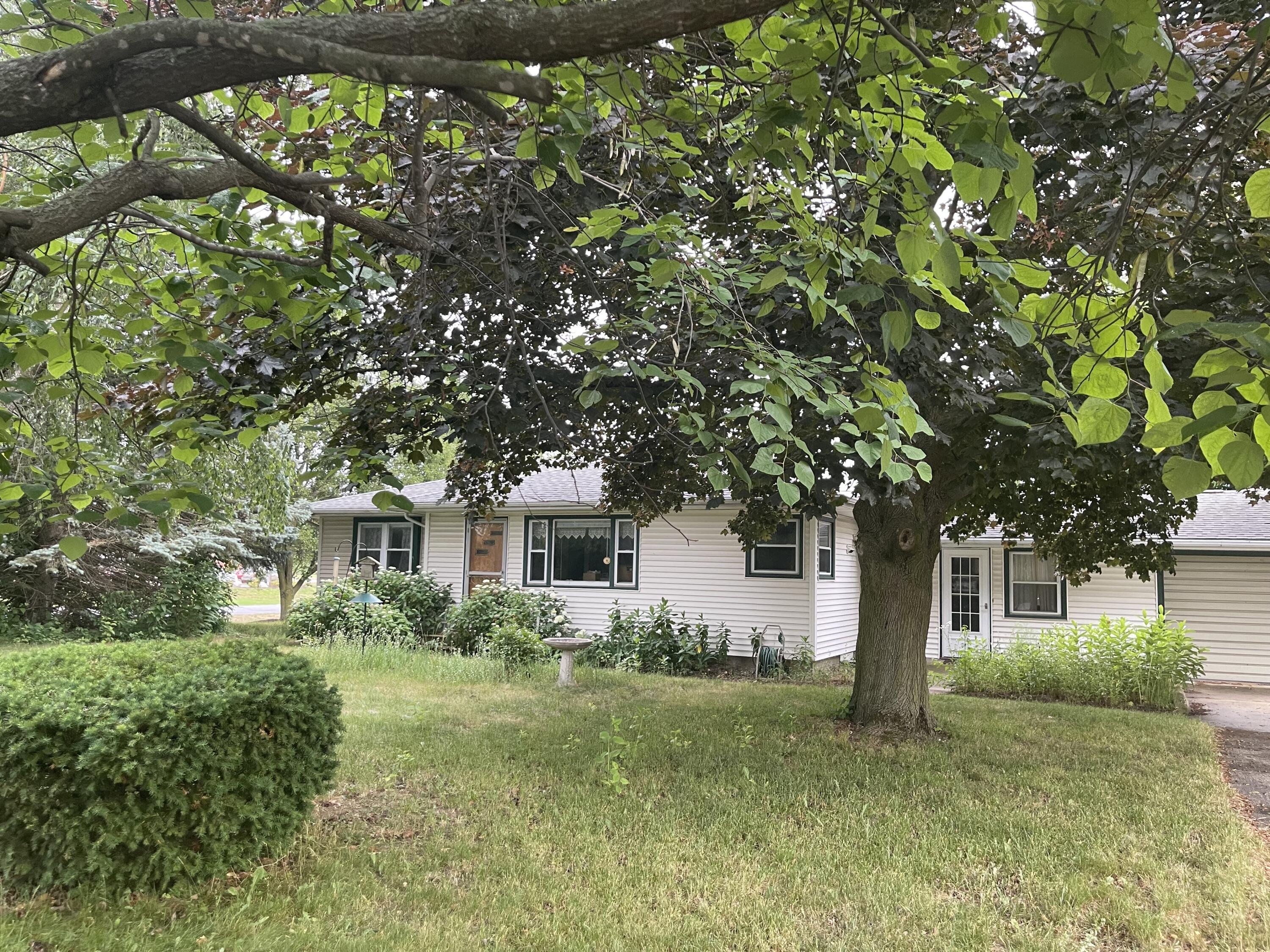 91 West Tuttle Road Ionia, MI 48846 - Photo 3 of 10 IMG_6550