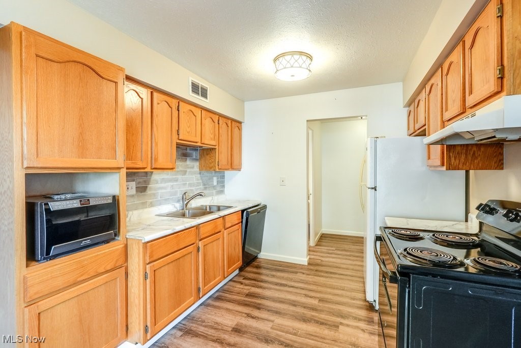 17414 Sheldon Road Brook Park, OH 44142 - Photo 12 of 25 Gallery Image 12