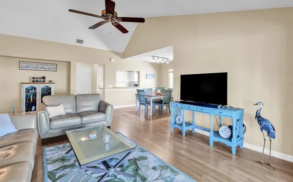 $285,000 | 6408 South River Run Drive, Sebastian, FL 32958