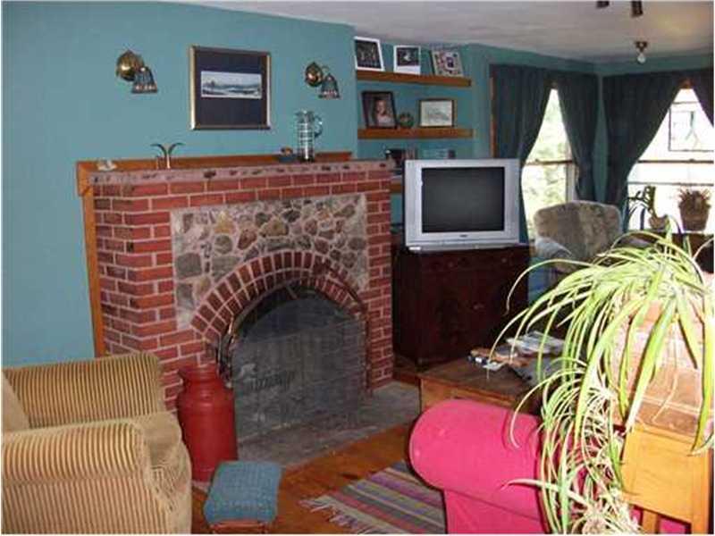 39 Woods Mill Road East Baldwin, ME 04024 - Photo 5 of 15 Living Room.