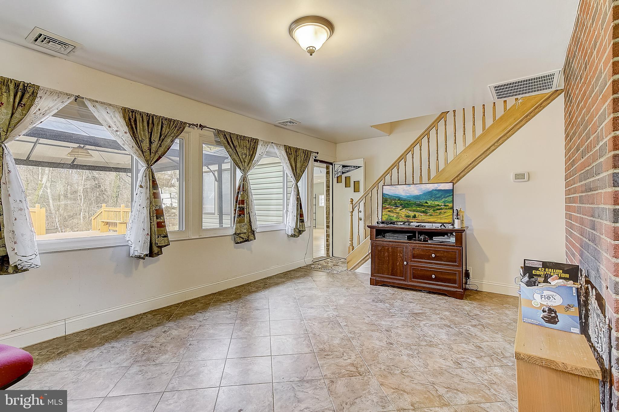 3201 Holyoke Road Philadelphia, PA 19114 - Photo 5 of 32 Gallery Image 5