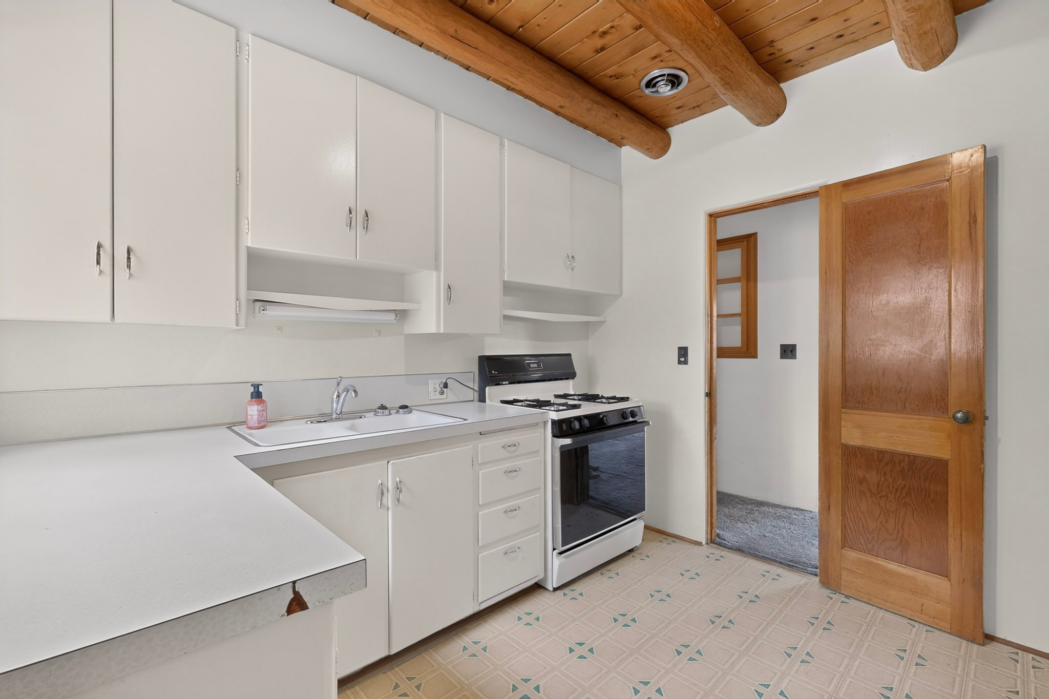 1838 Otowi Road Santa Fe, NM 87505 - Photo 15 of 44