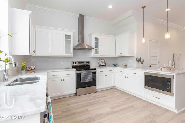 $1,950 | 1510 Kaliste Saloom Road, Unit 405, Lafayette, LA 70508