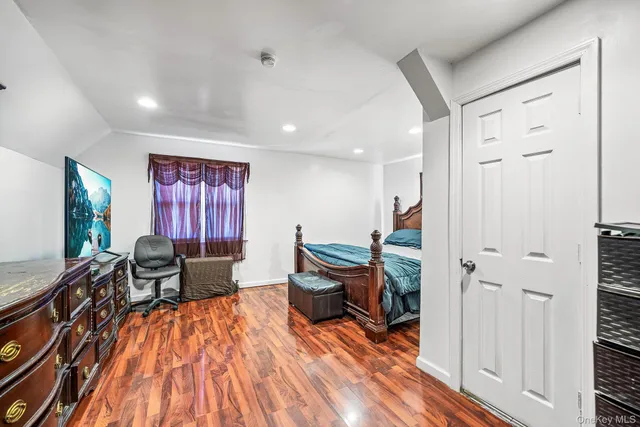 $799,000 | 137-15 170th Street | Rochdale