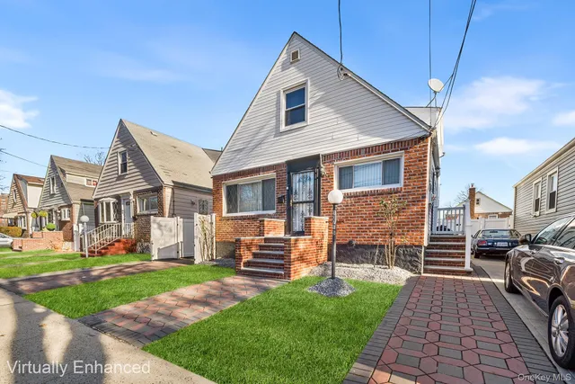 $799,000 | 137-15 170th Street | Rochdale