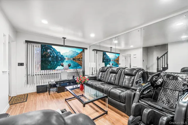 $799,000 | 137-15 170th Street | Rochdale