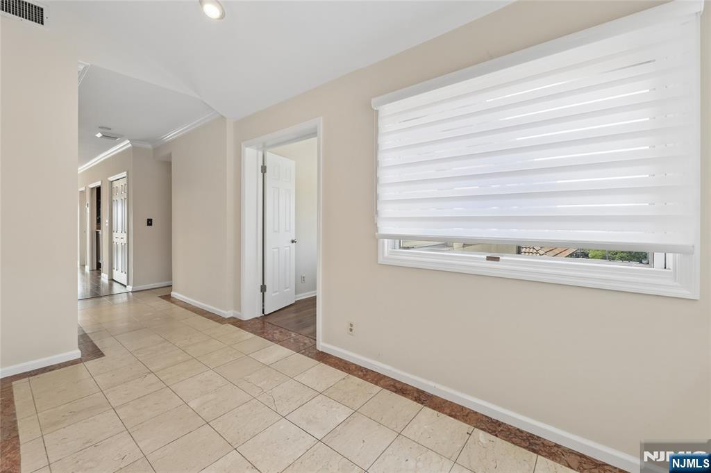 300 Gorge Road, Unit 57 Cliffside Park, NJ 07010 - Photo 6 of 31