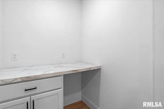 $285,000 | 446 North 7th Street, Auburn, IL 62615