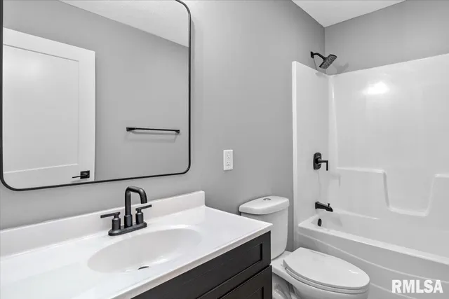 $285,000 | 446 North 7th Street, Auburn, IL 62615