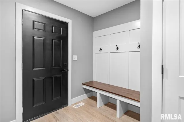 $285,000 | 446 North 7th Street, Auburn, IL 62615